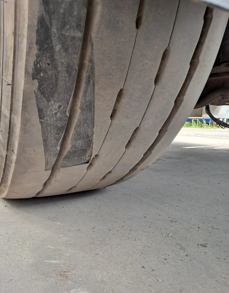 مقطورة اخشاب Kempf Przyczepa do przewozu drzewa + wywrot do zrębek: صورة 8