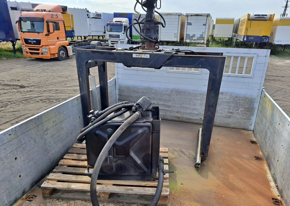 Mercedes-Benz Urządzenie dźwigowe HIAB XS122 - شاحنة قلاب: صورة 3 Mercedes-Benz Urządzenie dźwigowe HIAB XS122 - شاحنة قلاب: صورة 3