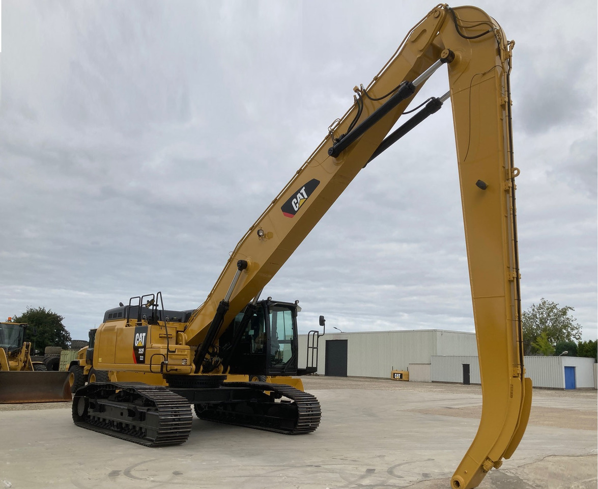 CATERPILLAR 352F Material Handler - آلة التعامل مع النفايات: صورة 4 CATERPILLAR 352F Material Handler - آلة التعامل مع النفايات: صورة 4