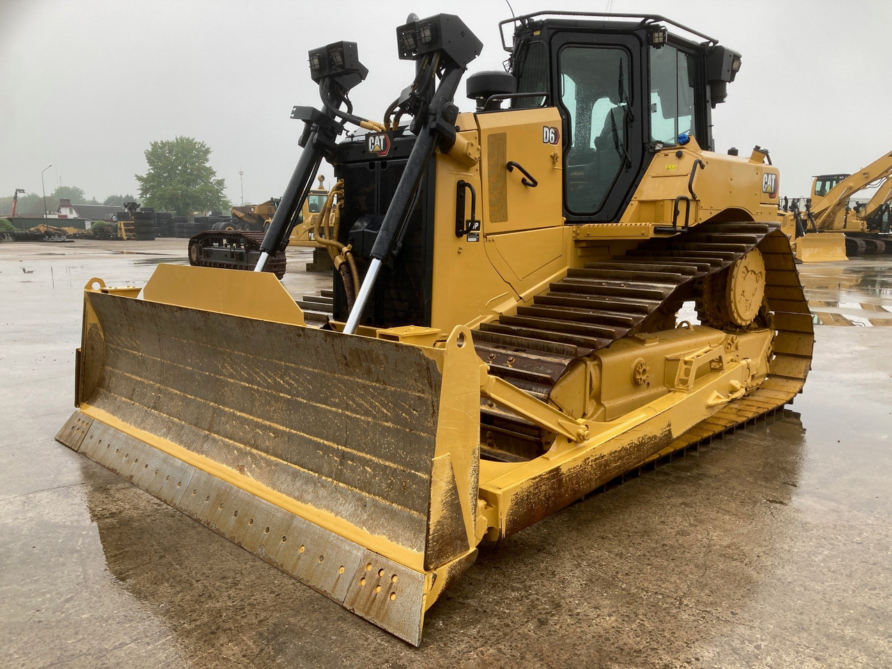 CATERPILLAR D6 LGP - بلدوزر: صورة 1 CATERPILLAR D6 LGP - بلدوزر: صورة 1