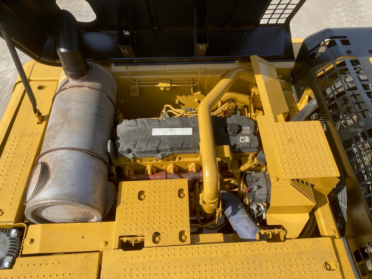 حفار زاحف caterpillar 330DL: صورة 9