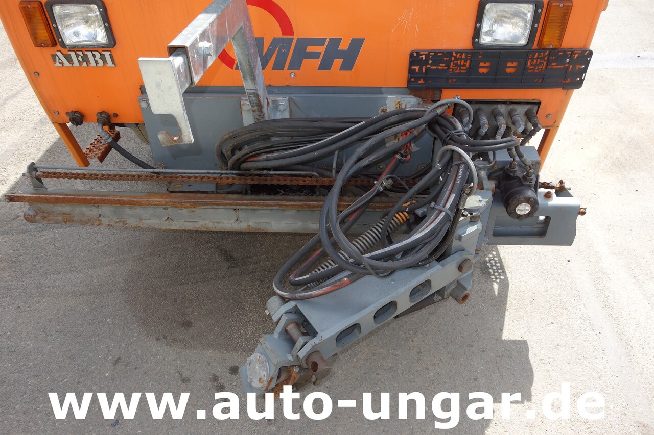 Aebi Schmidt MFH 5000 Kehrmaschine Ersatzteilträger - SpareParts EZ 2000 - سياره كنس شوارع: صورة 4 Aebi Schmidt MFH 5000 Kehrmaschine Ersatzteilträger - SpareParts EZ 2000 - سياره كنس شوارع: صورة 4