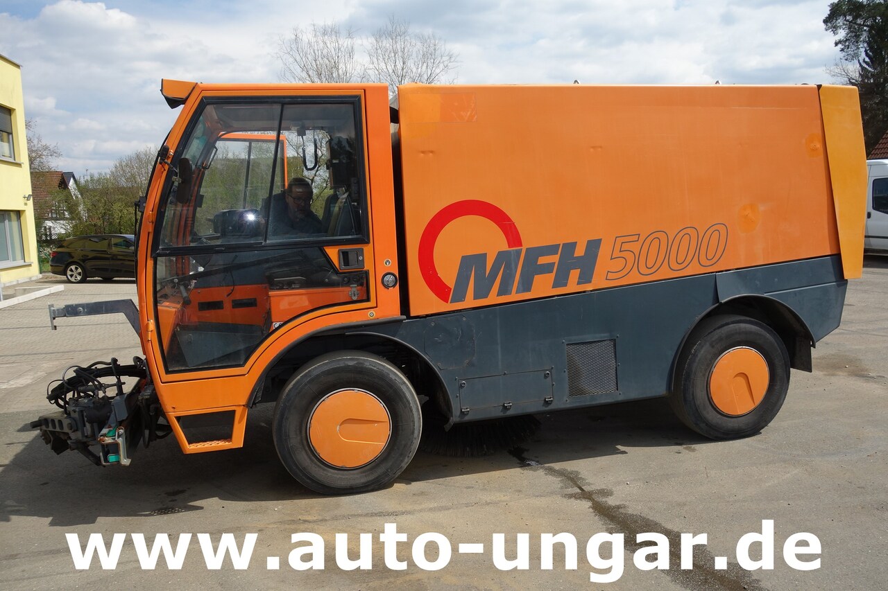 Aebi Schmidt MFH 5000 Kehrmaschine Ersatzteilträger - SpareParts EZ 2000 - سياره كنس شوارع: صورة 5 Aebi Schmidt MFH 5000 Kehrmaschine Ersatzteilträger - SpareParts EZ 2000 - سياره كنس شوارع: صورة 5
