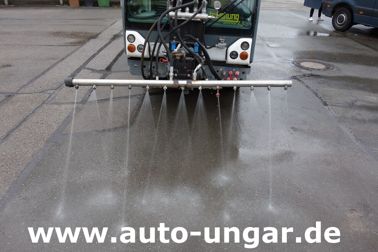 Boschung L3 Schwemmfahrzeug 4-Rad Lenkung Motorschaden - سيارة خدمات/ سيارة خاصة: صورة 2 Boschung L3 Schwemmfahrzeug 4-Rad Lenkung Motorschaden - سيارة خدمات/ سيارة خاصة: صورة 2