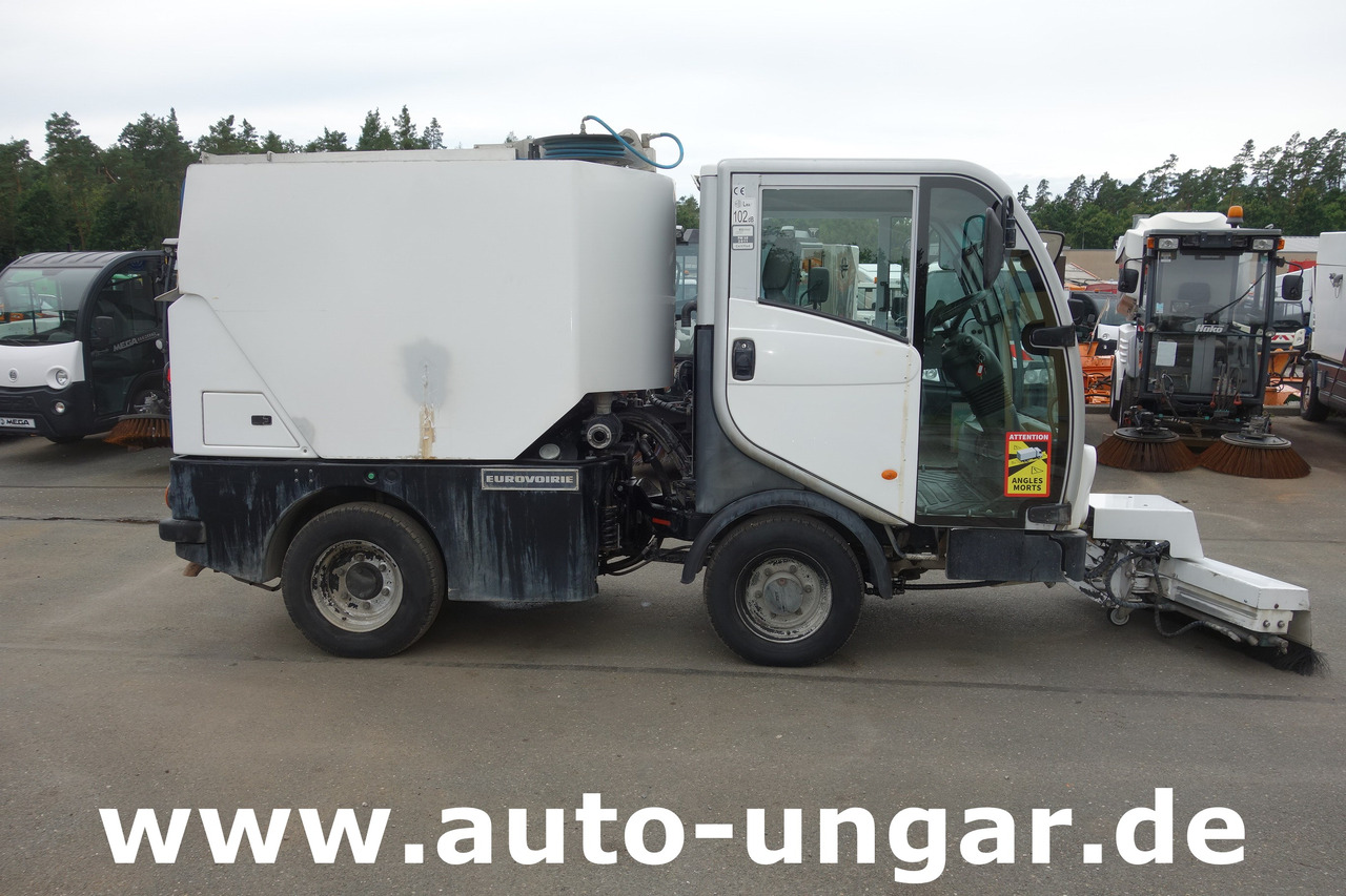 Bucher CityCat CC 2020 Bj. 2011 Schwemmfahrzeug Streetwasher Laveuse CityLav - ماكينة تنظيف: صورة 4 Bucher CityCat CC 2020 Bj. 2011 Schwemmfahrzeug Streetwasher Laveuse CityLav - ماكينة تنظيف: صورة 4