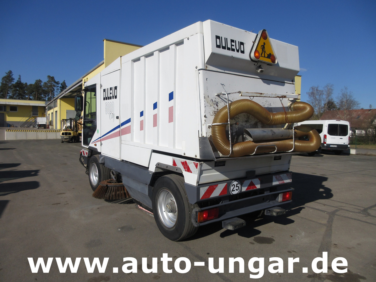 DULEVO 5000 City Hochentleerung Handsaugschlauch Frontbesen 4x4x4 - سياره كنس شوارع: صورة 3 DULEVO 5000 City Hochentleerung Handsaugschlauch Frontbesen 4x4x4 - سياره كنس شوارع: صورة 3