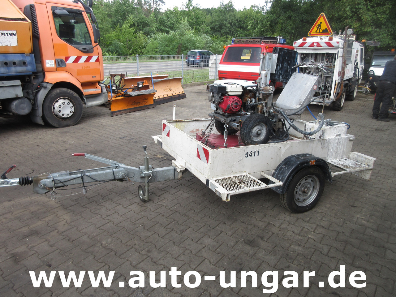 Graco Zebra 5 Airless Traceuse Markiermaschine Roadmarking Machine mit Trailer Hofmann - معــدات الاسفلت: صورة 1 Graco Zebra 5 Airless Traceuse Markiermaschine Roadmarking Machine mit Trailer Hofmann - معــدات الاسفلت: صورة 1