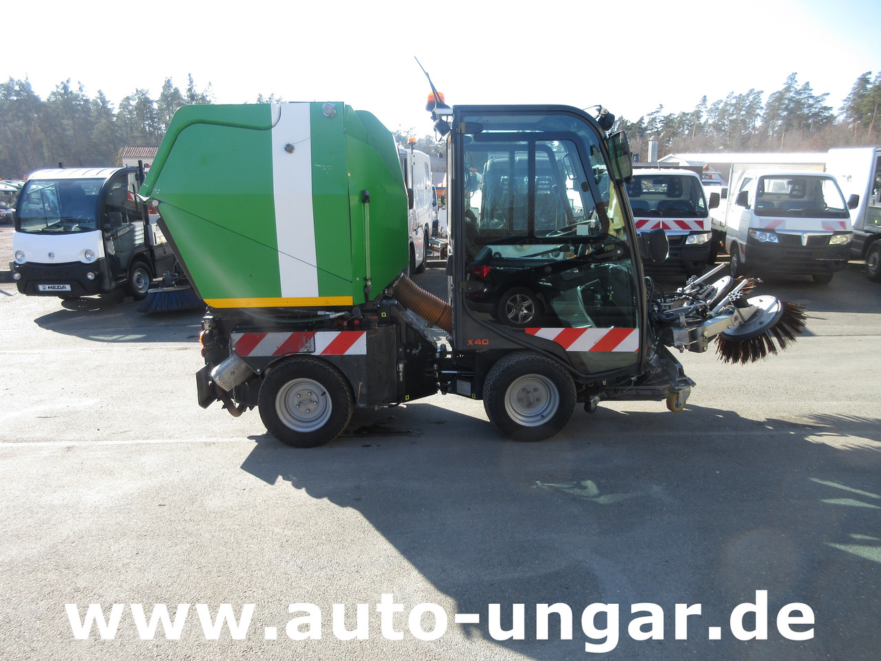 Holder X40 / X45 Baujahr 2017 Knicklenkung Kehraufbau 4x4 Kommunalhydraulik Frontheber - سياره كنس شوارع: صورة 3 Holder X40 / X45 Baujahr 2017 Knicklenkung Kehraufbau 4x4 Kommunalhydraulik Frontheber - سياره كنس شوارع: صورة 3