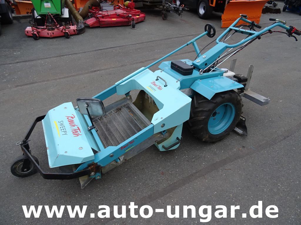 KASSBOHRER Kässbohrer BeachTech Sweepy Strandreiniger - سيارة خدمات/ سيارة خاصة: صورة 1 KASSBOHRER Kässbohrer BeachTech Sweepy Strandreiniger - سيارة خدمات/ سيارة خاصة: صورة 1