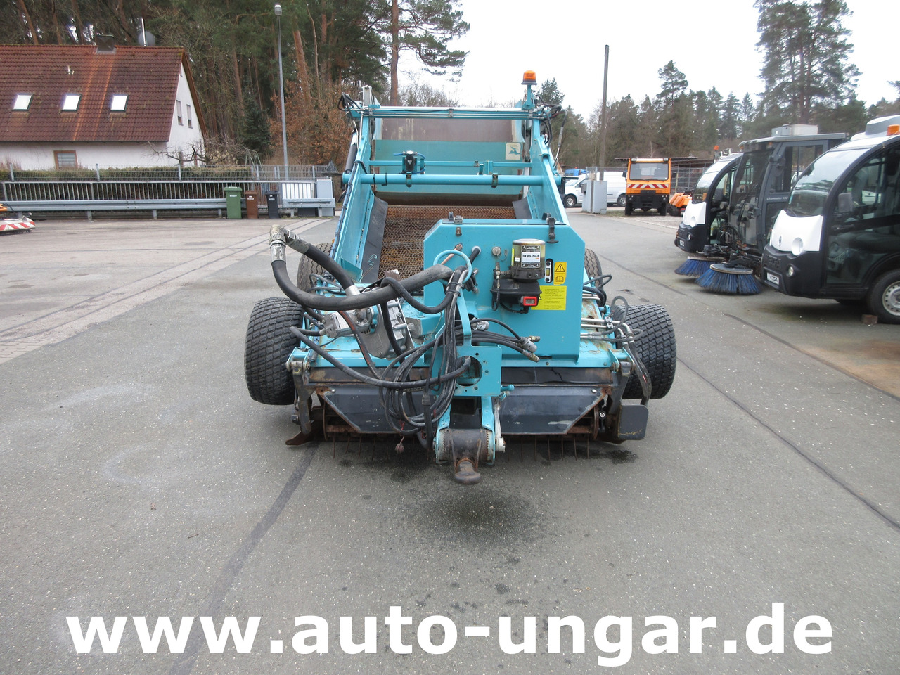Kässbohrer BeachTech 2000 Strandreiniger Beachcleaner Nettoyeur Cribleuse de Plage - سيارة خدمات/ سيارة خاصة: صورة 2 Kässbohrer BeachTech 2000 Strandreiniger Beachcleaner Nettoyeur Cribleuse de Plage - سيارة خدمات/ سيارة خاصة: صورة 2