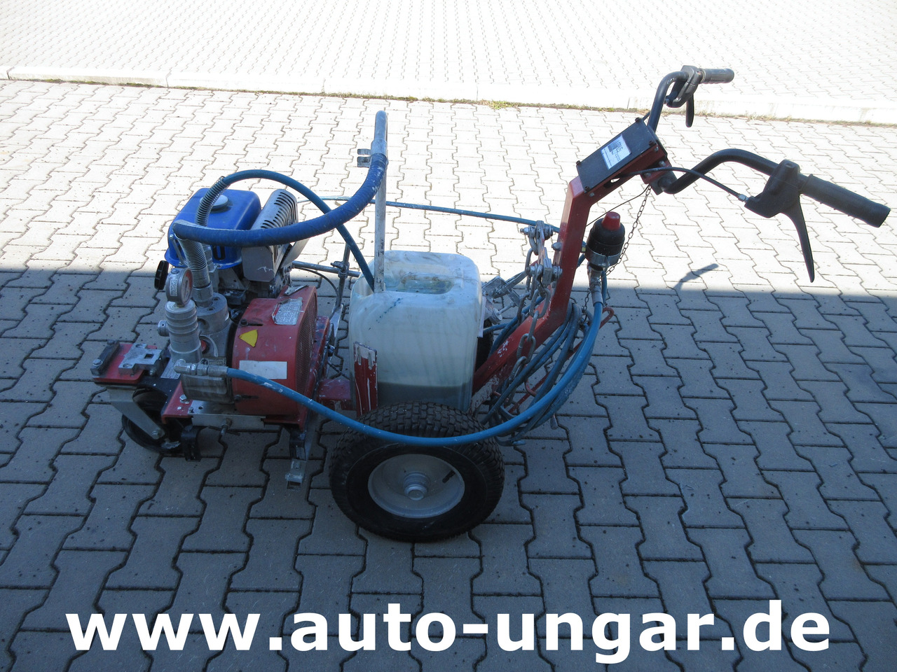 Larius Miro Liner Plus Airless Roadmarking Markiermaschine Bj. 2017 Graco - آلات الإنشاء: صورة 5 Larius Miro Liner Plus Airless Roadmarking Markiermaschine Bj. 2017 Graco - آلات الإنشاء: صورة 5