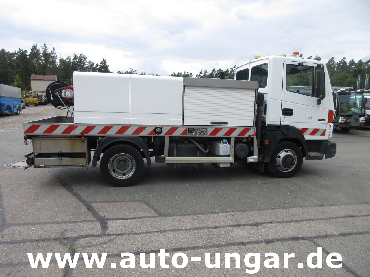 سيارة خدمات/ سيارة خاصة NISSAN Atleon 70.14 mit Hochdruckreiniger Wasserwagen Waschwagen Kärcher High Pressure: صورة 8