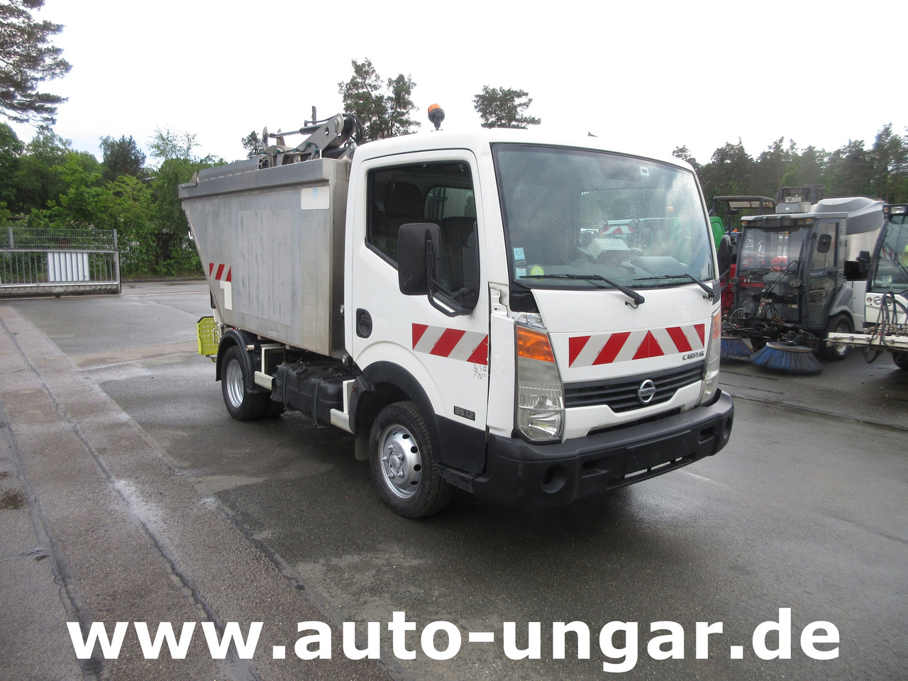 NISSAN Cabstar Faun City - Provence Benne Müllwagen Lifter Presse Kipper 3.500kg - شاحنة قمامة: صورة 1 NISSAN Cabstar Faun City - Provence Benne Müllwagen Lifter Presse Kipper 3.500kg - شاحنة قمامة: صورة 1