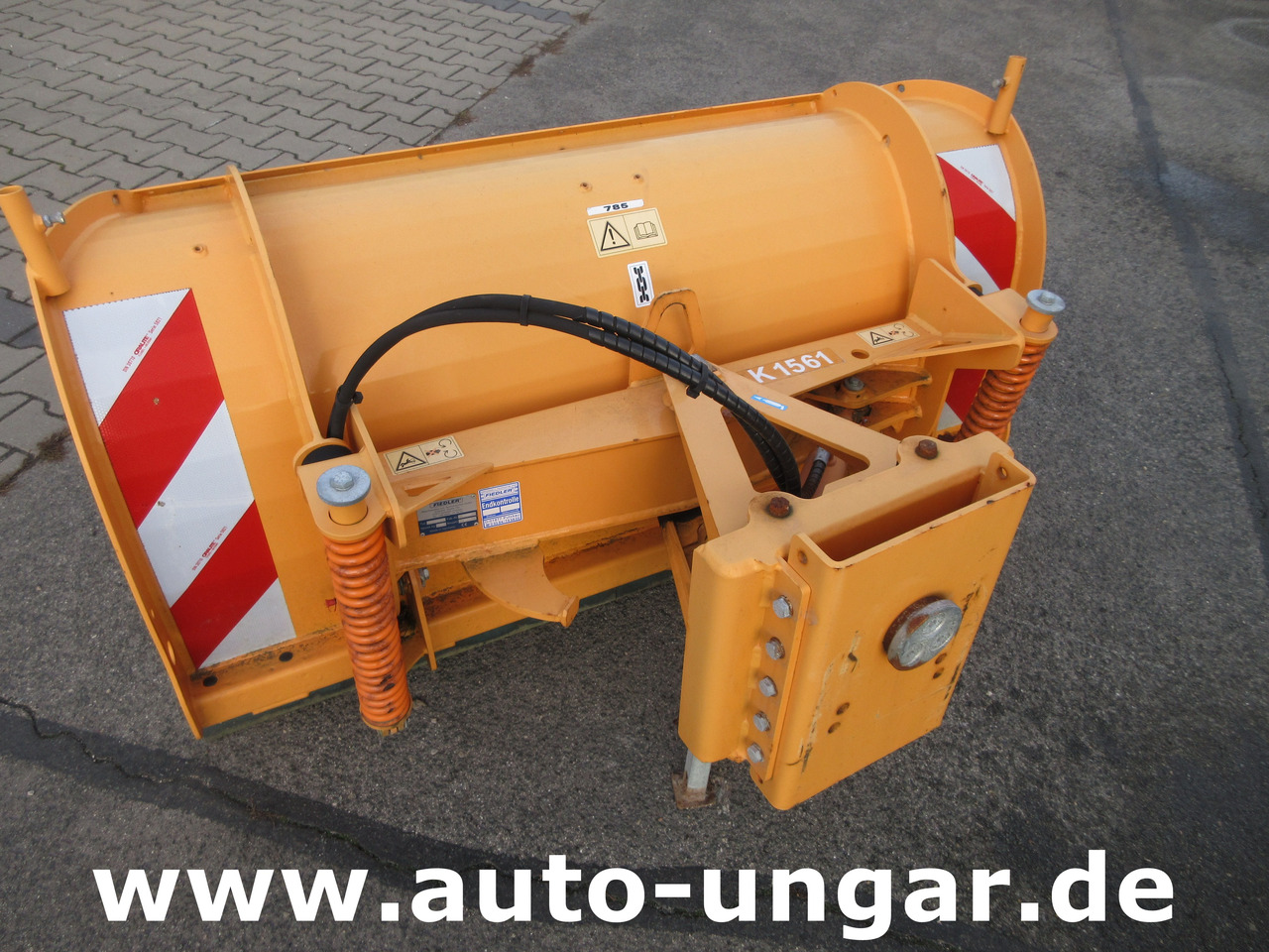 Nilfisk CR 3500 Winterdienst - Paket Schneepflug Streuer Kipper - Pritsche - جرافة ثلج: صورة 4 Nilfisk CR 3500 Winterdienst - Paket Schneepflug Streuer Kipper - Pritsche - جرافة ثلج: صورة 4