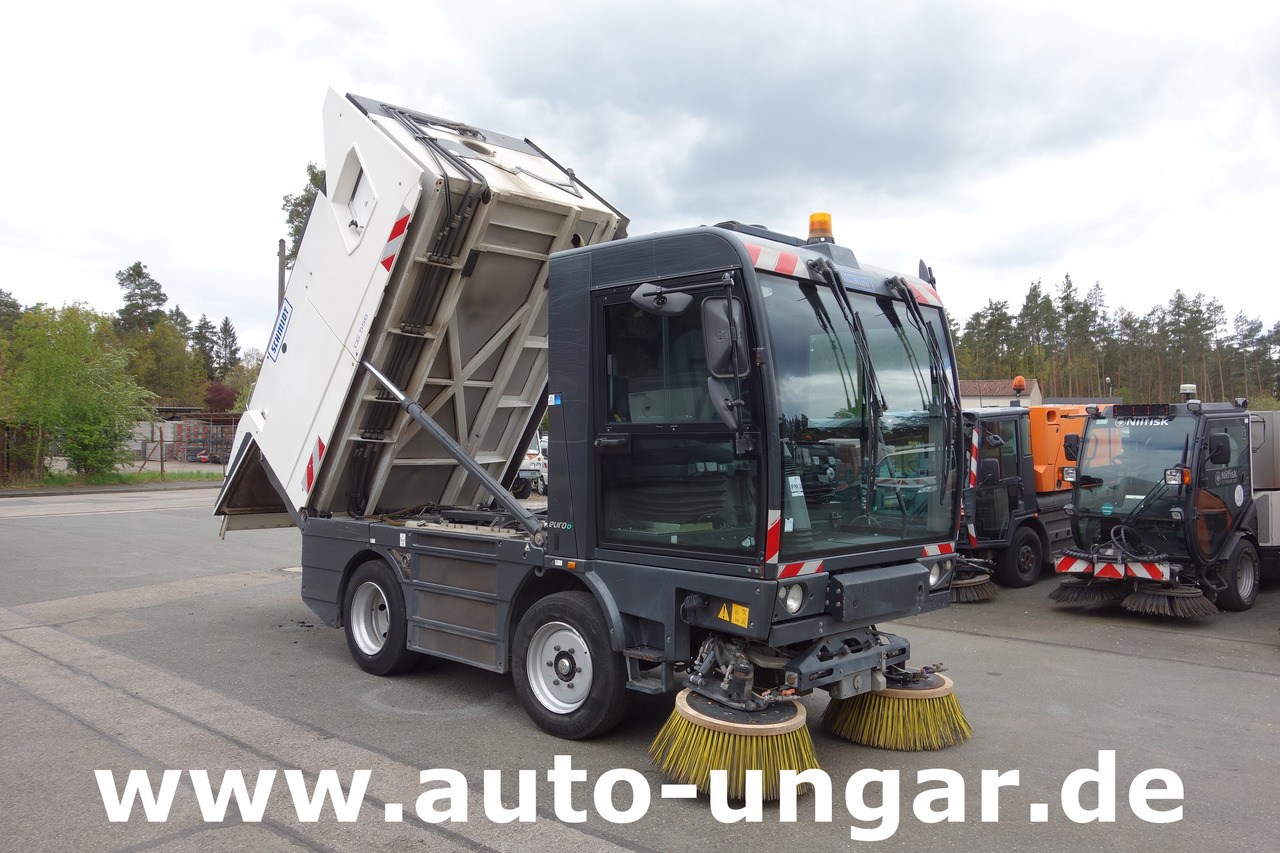 SCHMIDT Cleango 500 EURO 6 Baujahr 2017 Kehrmaschine Straßenkehrmaschine - سياره كنس شوارع: صورة 1 SCHMIDT Cleango 500 EURO 6 Baujahr 2017 Kehrmaschine Straßenkehrmaschine - سياره كنس شوارع: صورة 1