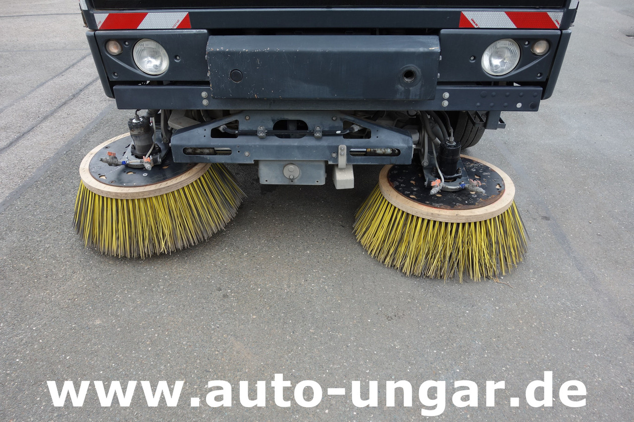 SCHMIDT Cleango 500 EURO 6 Baujahr 2017 Kehrmaschine Straßenkehrmaschine - سياره كنس شوارع: صورة 4 SCHMIDT Cleango 500 EURO 6 Baujahr 2017 Kehrmaschine Straßenkehrmaschine - سياره كنس شوارع: صورة 4