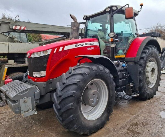 Massey Ferguson 8690 (MF) - جرار: صورة 4 Massey Ferguson 8690 (MF) - جرار: صورة 4