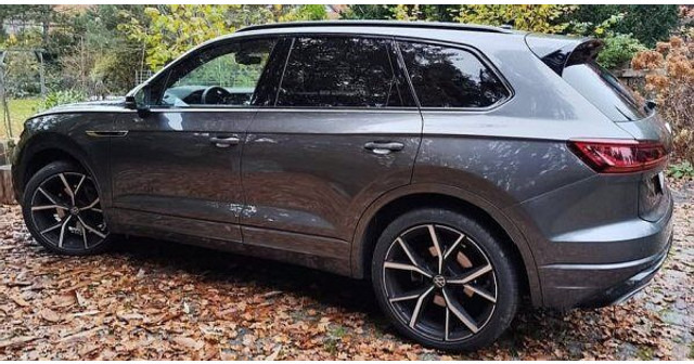 Volkswagen Touareg 3.0 TDi R-line 4-motion - سيارة دفع رباعي: صورة 3 Volkswagen Touareg 3.0 TDi R-line 4-motion - سيارة دفع رباعي: صورة 3