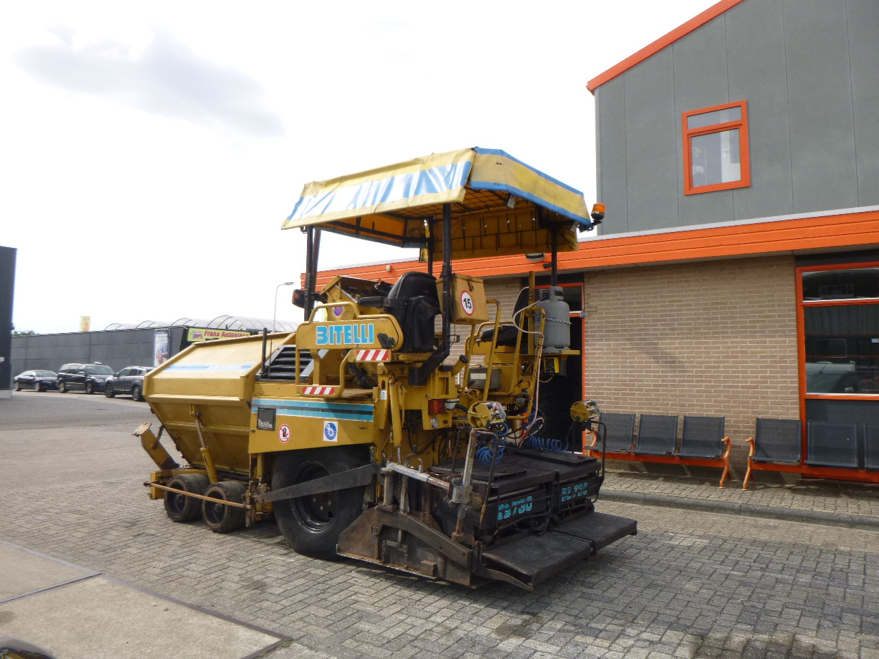 CATERPILLAR BB730 - راصف أسفلت: صورة 2 CATERPILLAR BB730 - راصف أسفلت: صورة 2