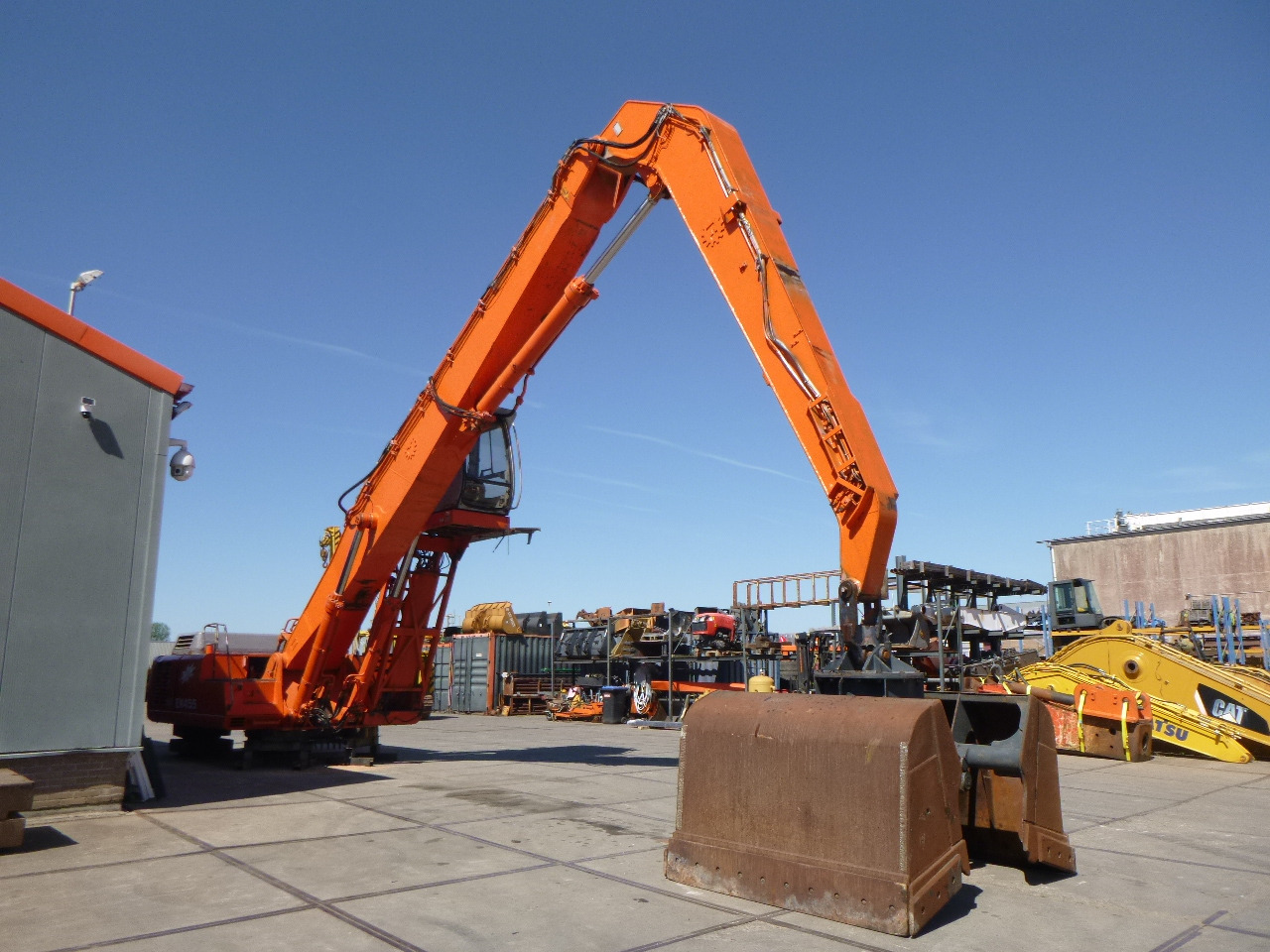 FIAT-HITACHI EX455 Stationary dock/ship material handler - آلة التعامل مع النفايات: صورة 5 FIAT-HITACHI EX455 Stationary dock/ship material handler - آلة التعامل مع النفايات: صورة 5