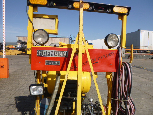 معــدات الاسفلت HOFMANN H25 Cold Paint road marker: صورة 16