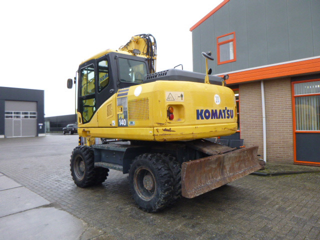 KOMATSU PW140-7 - حفار ذو عجلات: صورة 3 KOMATSU PW140-7 - حفار ذو عجلات: صورة 3