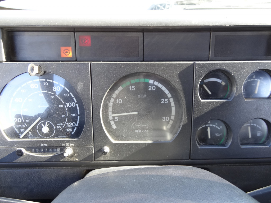 Iveco EuroTrakker 260E31 6X4 Palfinger 36002 - شاحنة كرين, شاحنات مسطحة: صورة 2 Iveco EuroTrakker 260E31 6X4 Palfinger 36002 - شاحنة كرين, شاحنات مسطحة: صورة 2