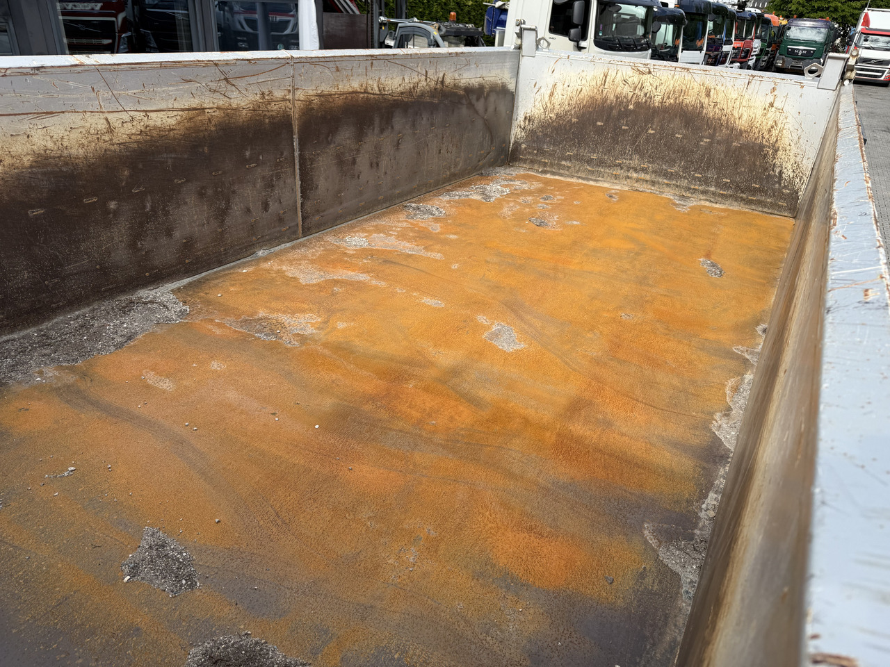 Iveco T-Way 510 / AT410T51 8X4 Meiller - شاحنة قلاب: صورة 4 Iveco T-Way 510 / AT410T51 8X4 Meiller - شاحنة قلاب: صورة 4