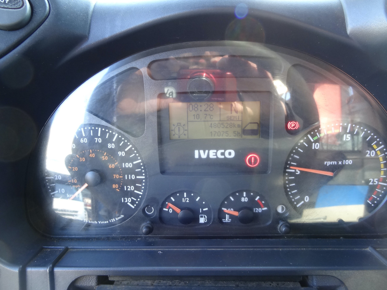 Iveco Trakker AD340T41 8X4 Kipper Kran Palfinger 23002 - شاحنة كرين, شاحنة قلاب: صورة 3 Iveco Trakker AD340T41 8X4 Kipper Kran Palfinger 23002 - شاحنة كرين, شاحنة قلاب: صورة 3