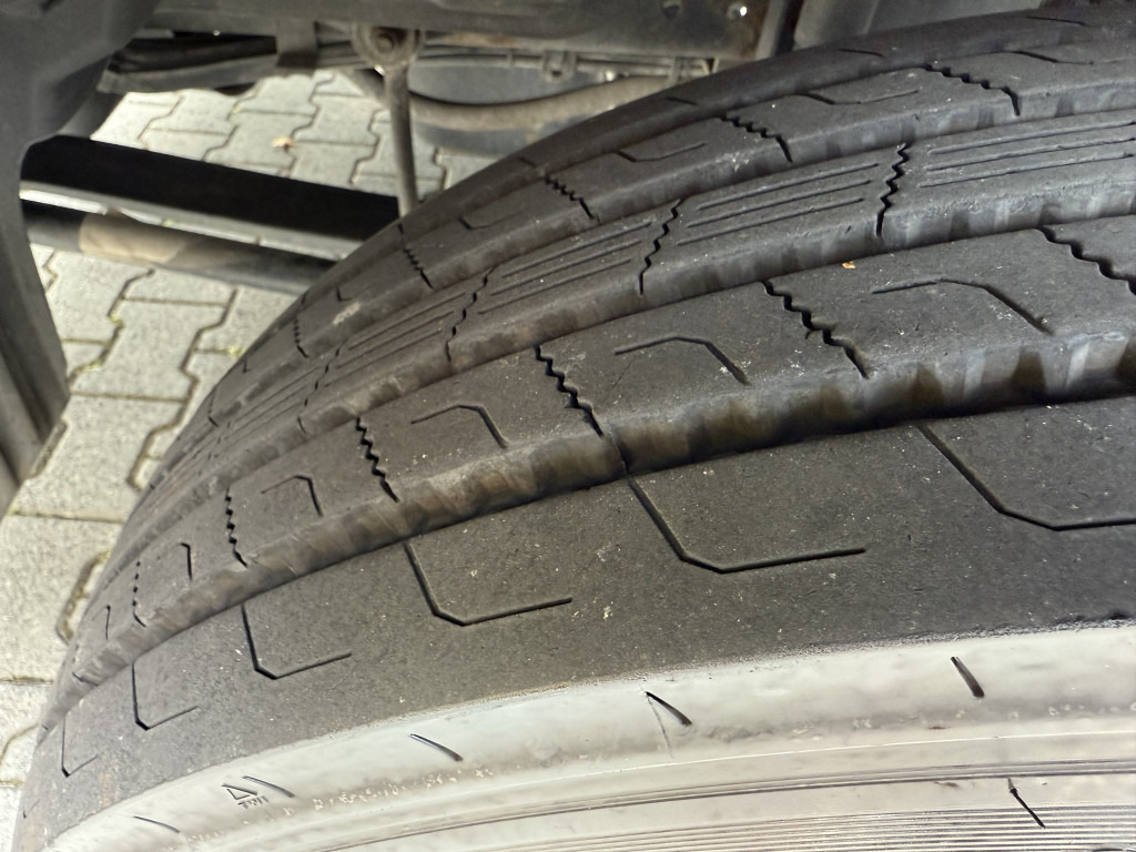 MAN TGL 7.180 4X2 BL 1500Kg Ladebordwand - شاحنة ذات ستائر جانبية: صورة 3 MAN TGL 7.180 4X2 BL 1500Kg Ladebordwand - شاحنة ذات ستائر جانبية: صورة 3