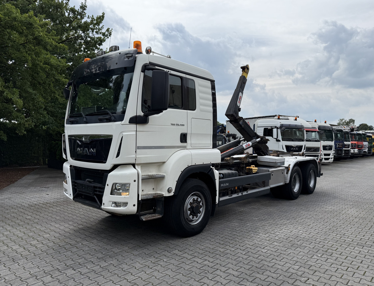 MAN TGS 26.480 6X6H Haken - شاحنة برافعة خطافية: صورة 1 MAN TGS 26.480 6X6H Haken - شاحنة برافعة خطافية: صورة 1