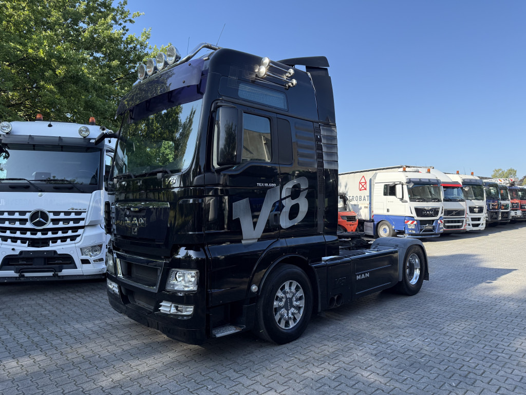 MAN TGX 18.680 4X2 BLS V8 - مقطورة السحب: صورة 1 MAN TGX 18.680 4X2 BLS V8 - مقطورة السحب: صورة 1