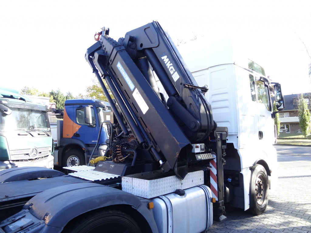 MAN TGX 33.480 6X4 Kran MKG 381 bis 20 Meter - شاحنة كرين, مقطورة السحب: صورة 4 MAN TGX 33.480 6X4 Kran MKG 381 bis 20 Meter - شاحنة كرين, مقطورة السحب: صورة 4