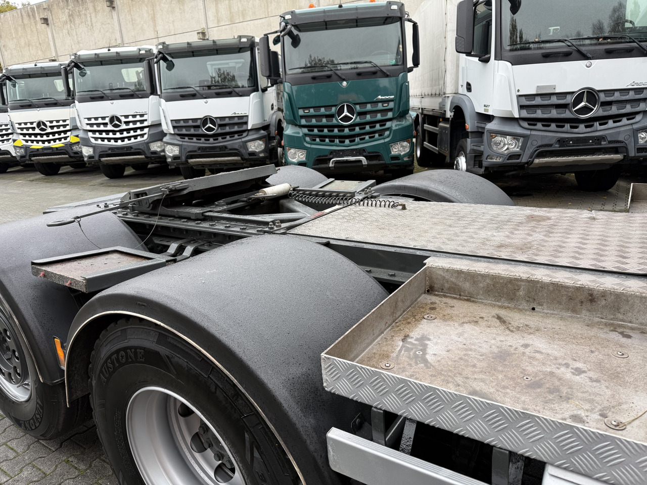 Mercedes-Benz Actros 2548 LS 6X2 Kran HMF 3220 bis 16 Meter - رأس تريلا: صورة 3 Mercedes-Benz Actros 2548 LS 6X2 Kran HMF 3220 bis 16 Meter - رأس تريلا: صورة 3