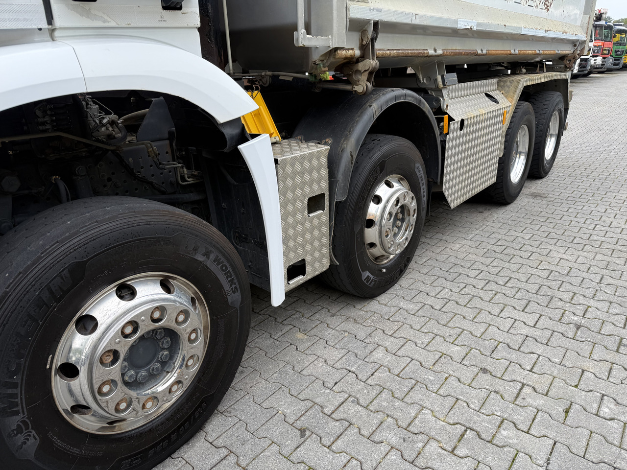 Mercedes-Benz Arocs 3245 K 8X4 - شاحنة قلاب: صورة 4 Mercedes-Benz Arocs 3245 K 8X4 - شاحنة قلاب: صورة 4