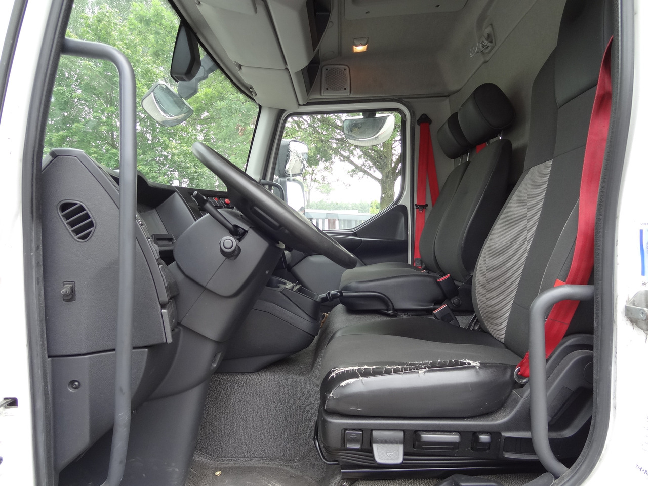 Renault D10.210 7m Koffer - شاحنة صندوقية: صورة 5 Renault D10.210 7m Koffer - شاحنة صندوقية: صورة 5