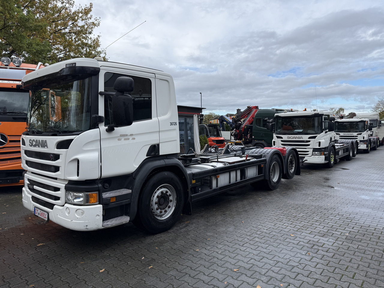Scania P280 6X2*4 - شاحنة بهيكل معدني للمقصورة: صورة 1 Scania P280 6X2*4 - شاحنة بهيكل معدني للمقصورة: صورة 1