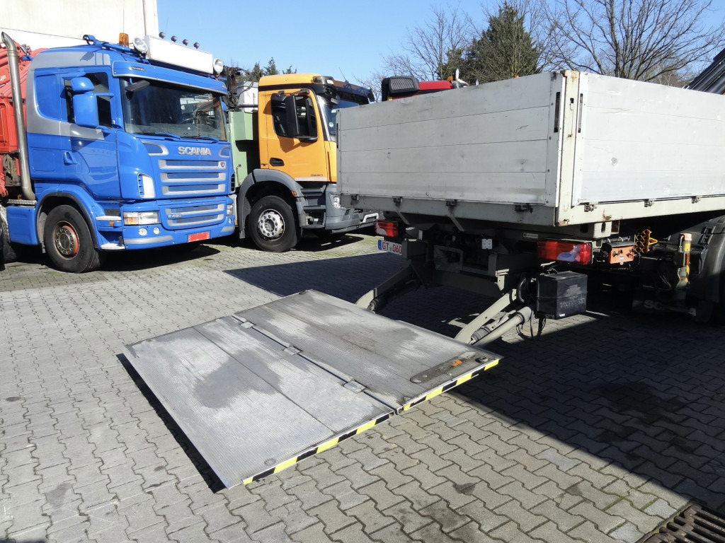 Scania R440 6X2*4 Kran HMF 3000 bis 30 Meter - شاحنة كرين, شاحنات مسطحة: صورة 4 Scania R440 6X2*4 Kran HMF 3000 bis 30 Meter - شاحنة كرين, شاحنات مسطحة: صورة 4