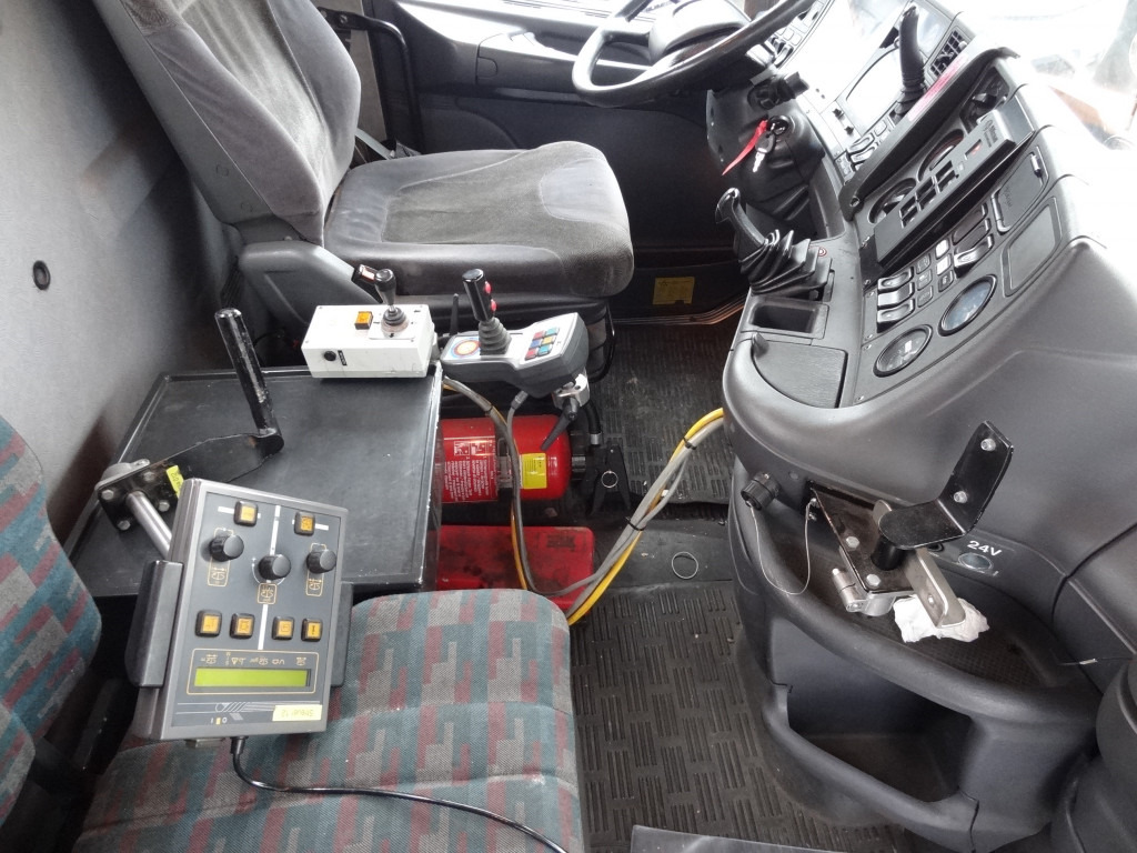 Scania T114 380 Torpedo/Hauber Winterdienst Kommunal - شاحنة قلاب: صورة 4 Scania T114 380 Torpedo/Hauber Winterdienst Kommunal - شاحنة قلاب: صورة 4