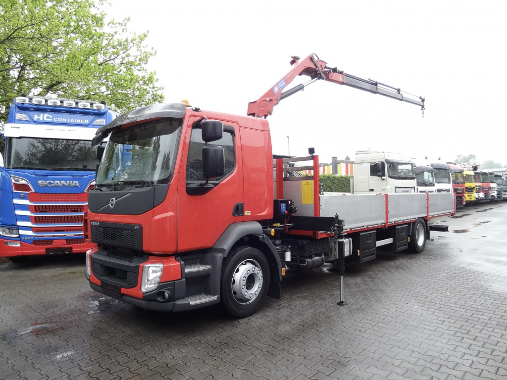 Volvo FL 280.18 mit Kran HMF 910 K3 - شاحنات مسطحة, شاحنة كرين: صورة 1 Volvo FL 280.18 mit Kran HMF 910 K3 - شاحنات مسطحة, شاحنة كرين: صورة 1