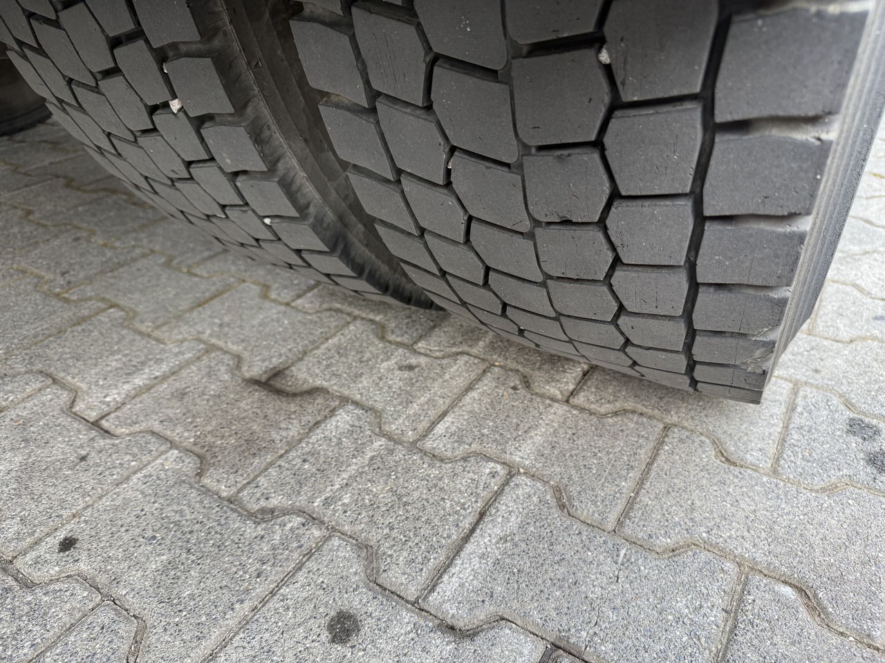 Volvo FL250.18 Carrier Supra 850Mt - شاحنة ذات مبرد: صورة 3 Volvo FL250.18 Carrier Supra 850Mt - شاحنة ذات مبرد: صورة 3