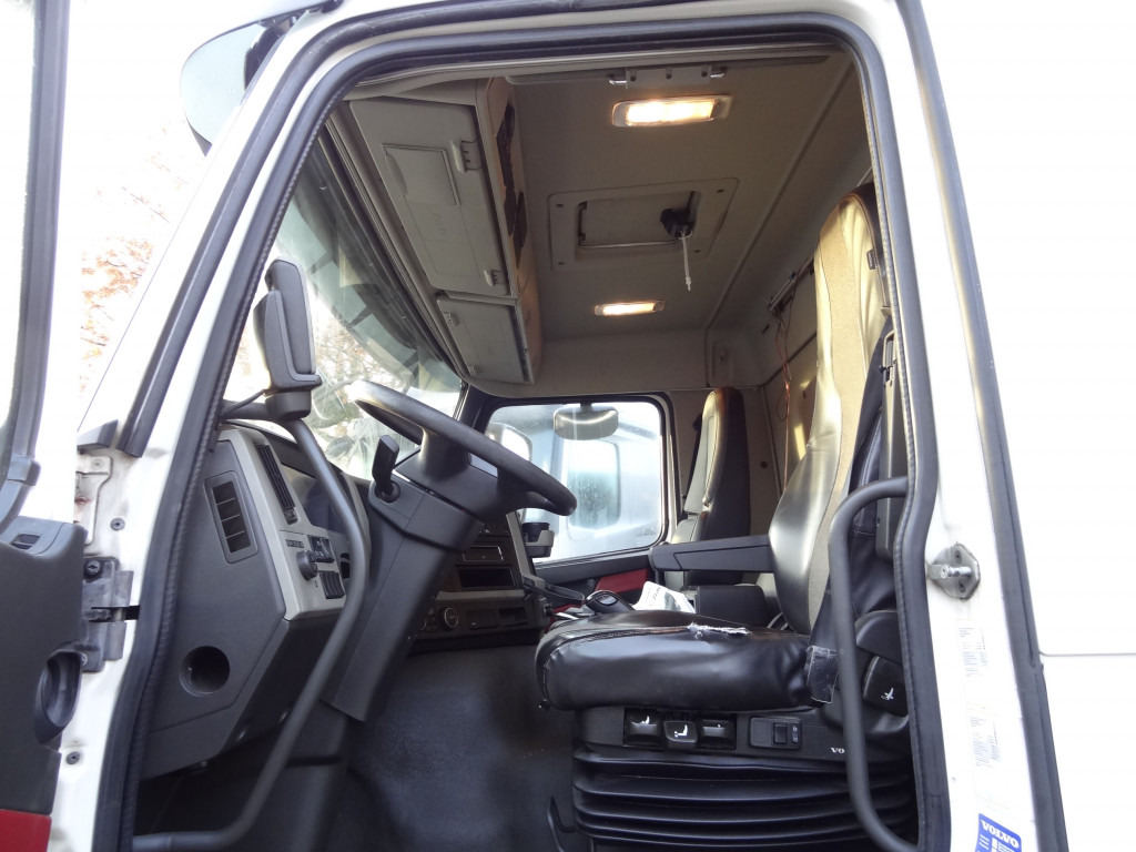 Volvo FM420 4X4 X-Track - شاحنة بهيكل معدني للمقصورة: صورة 4 Volvo FM420 4X4 X-Track - شاحنة بهيكل معدني للمقصورة: صورة 4