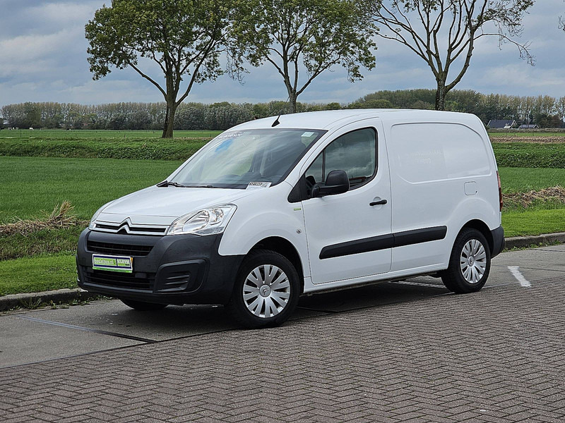 Citroën Berlingo 1.1 23kWH NAP Airco ! - شاحنة بصندوق مغلق, فان كهربائية: صورة 2 Citroën Berlingo 1.1 23kWH NAP Airco ! - شاحنة بصندوق مغلق, فان كهربائية: صورة 2