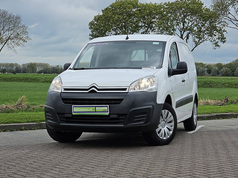 Citroën Berlingo 1.1 23kWH NAP Airco ! - شاحنة بصندوق مغلق, فان كهربائية: صورة 1 Citroën Berlingo 1.1 23kWH NAP Airco ! - شاحنة بصندوق مغلق, فان كهربائية: صورة 1