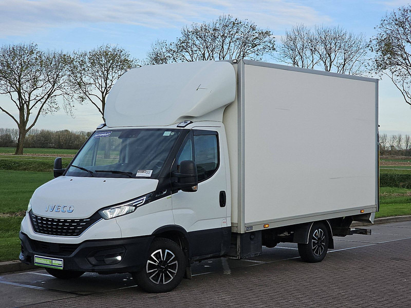Iveco Daily 35S16 Bakwagen Laadklep! - شاحنة بصندوق مغلق: صورة 2 Iveco Daily 35S16 Bakwagen Laadklep! - شاحنة بصندوق مغلق: صورة 2