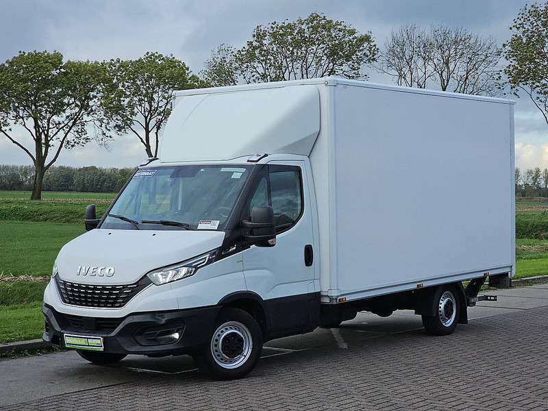 Iveco Daily 35S18 3.0ltr ac aut. EUR6 - شاحنة بصندوق مغلق: صورة 2 Iveco Daily 35S18 3.0ltr ac aut. EUR6 - شاحنة بصندوق مغلق: صورة 2