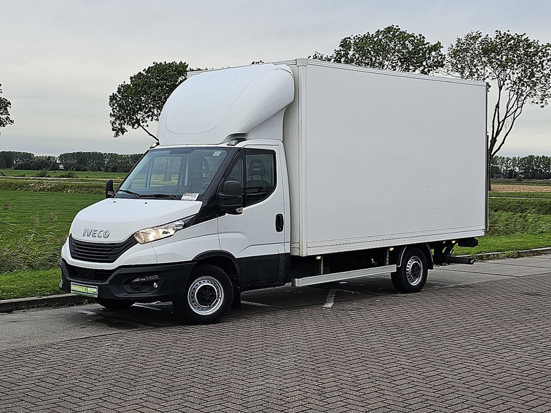 Iveco Daily 35S18 Bakwagen Laadklep! - شاحنة بصندوق مغلق: صورة 2 Iveco Daily 35S18 Bakwagen Laadklep! - شاحنة بصندوق مغلق: صورة 2