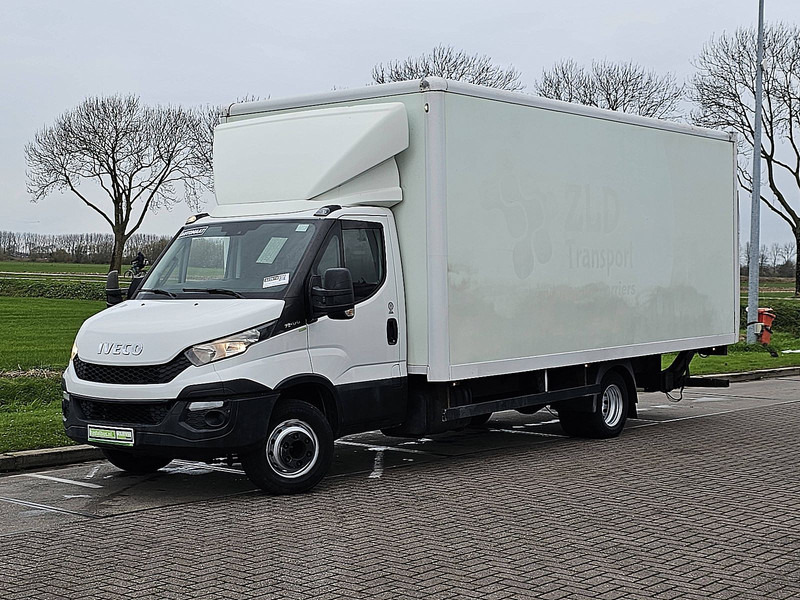 Iveco Daily 70C17 Bakwagen Laadklep - شاحنة بصندوق مغلق: صورة 2 Iveco Daily 70C17 Bakwagen Laadklep - شاحنة بصندوق مغلق: صورة 2
