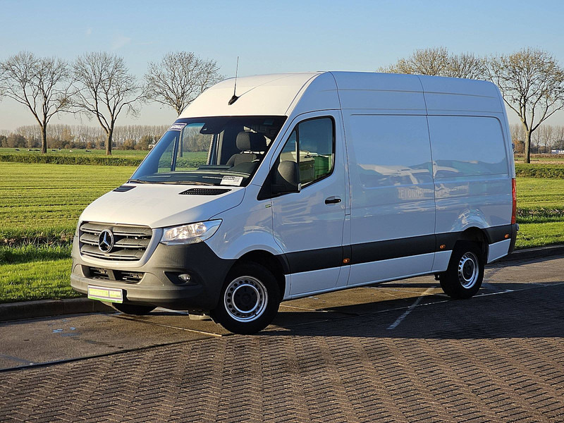 Mercedes-Benz Sprinter 314 L2H2 RWD Mbux Autom! - فان: صورة 2 Mercedes-Benz Sprinter 314 L2H2 RWD Mbux Autom! - فان: صورة 2