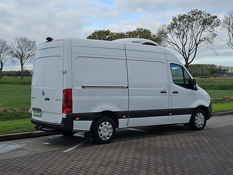 Mercedes-Benz Sprinter 316 L2H2 Koelwagen Mbux - شاحنة توصيل مبردة: صورة 3 Mercedes-Benz Sprinter 316 L2H2 Koelwagen Mbux - شاحنة توصيل مبردة: صورة 3